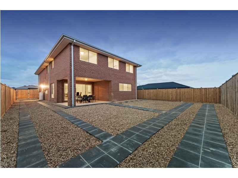23 Ellscott Boulevard, Mickleham VIC 3064