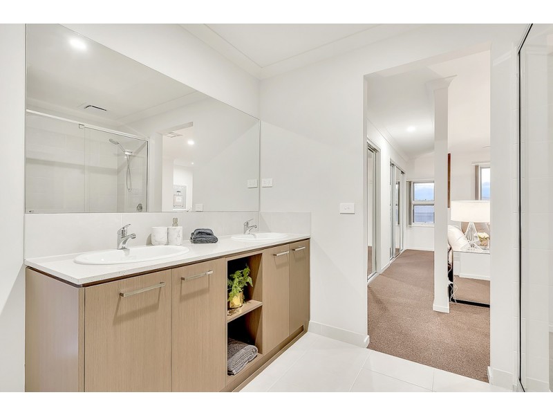 23 Ellscott Boulevard, Mickleham VIC 3064