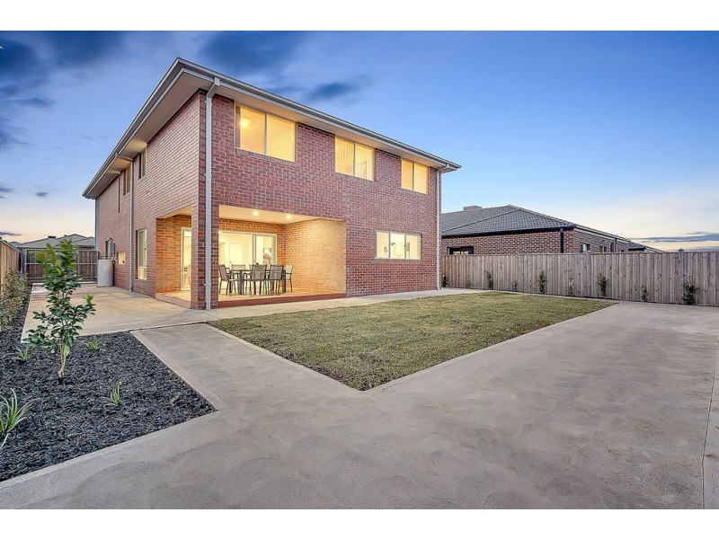 23 Ellscott Boulevard, Mickleham VIC 3064