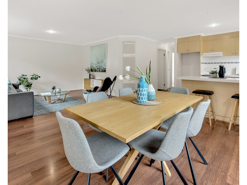 43 Woodlea Crescent, Craigieburn VIC 3064