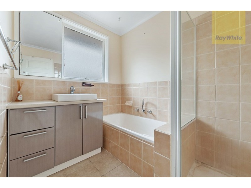 14 Bowes Place, Craigieburn VIC 3064