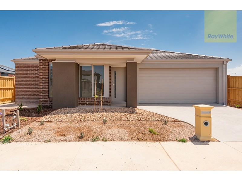 13 Whinfell Street, Mickleham VIC 3064
