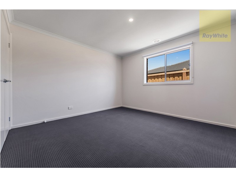 13 Whinfell Street, Mickleham VIC 3064