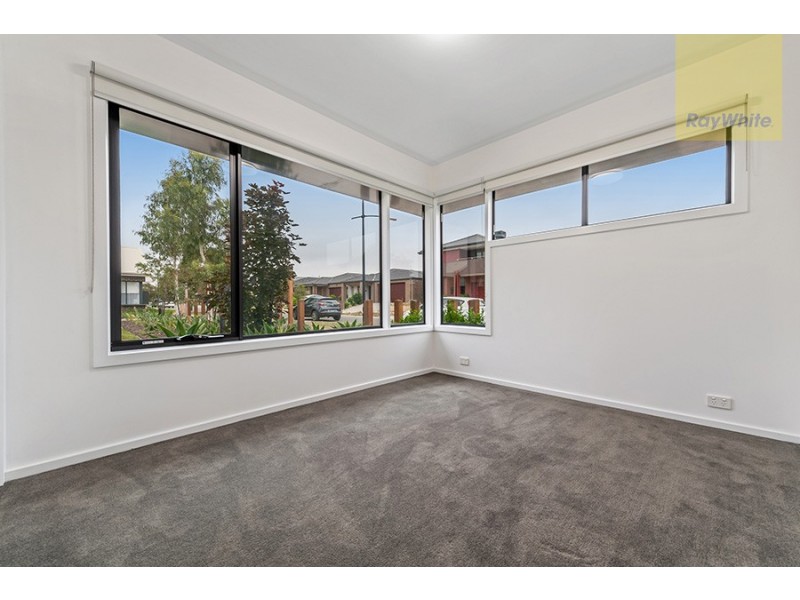1 Strata Walk, Greenvale VIC 3059