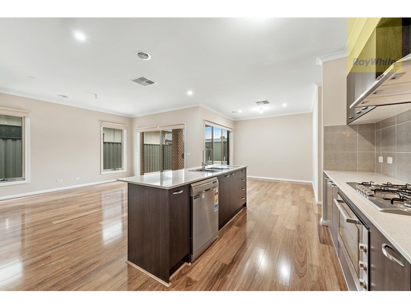 4 Northfield Drive, Craigieburn VIC 3064