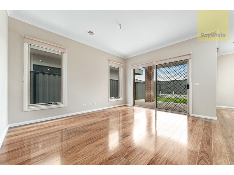 4 Northfield Drive, Craigieburn VIC 3064