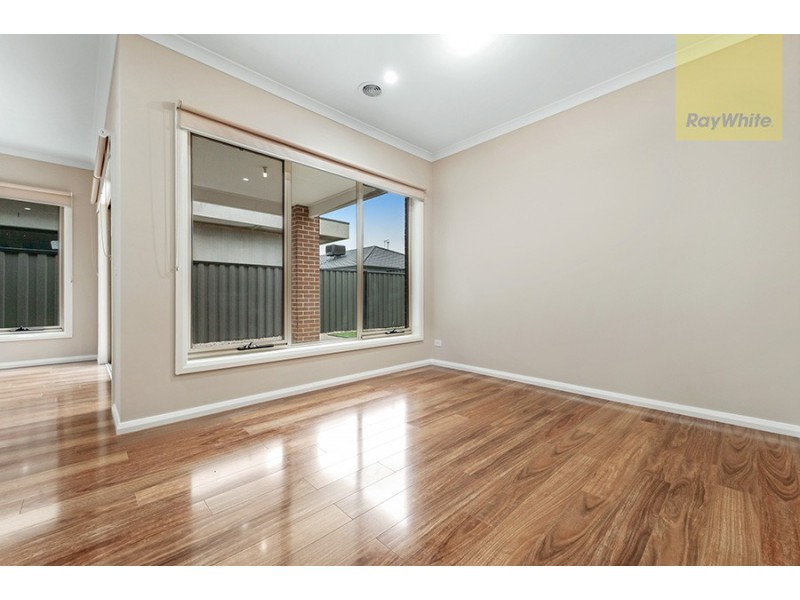 4 Northfield Drive, Craigieburn VIC 3064