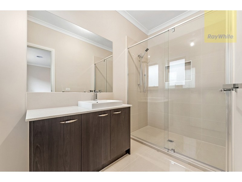 4 Northfield Drive, Craigieburn VIC 3064