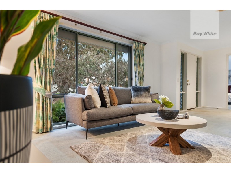 6 Gardenia Close, Craigieburn VIC 3064