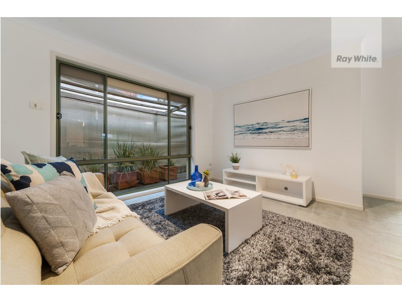 6 Gardenia Close, Craigieburn VIC 3064