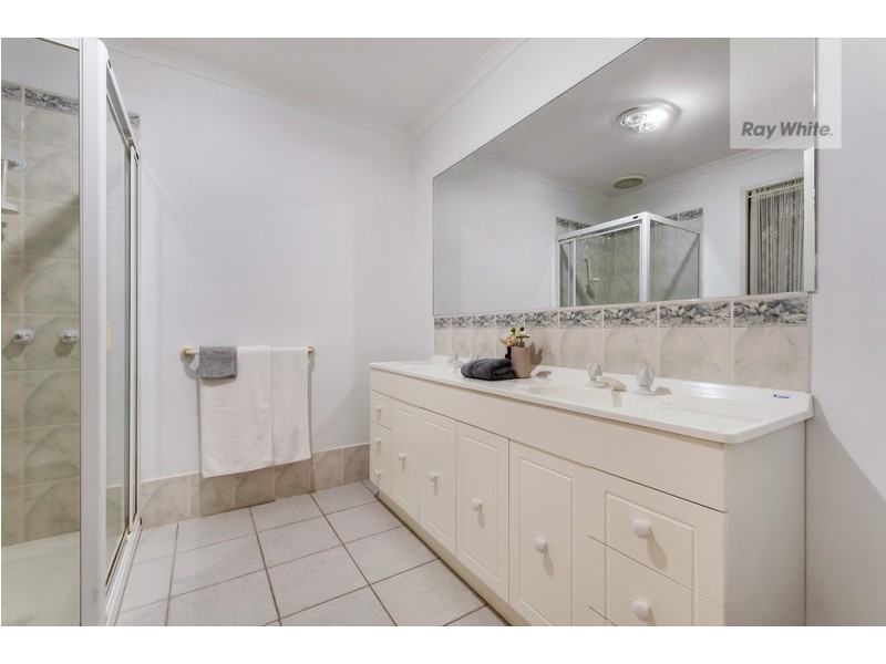 6 Gardenia Close, Craigieburn VIC 3064