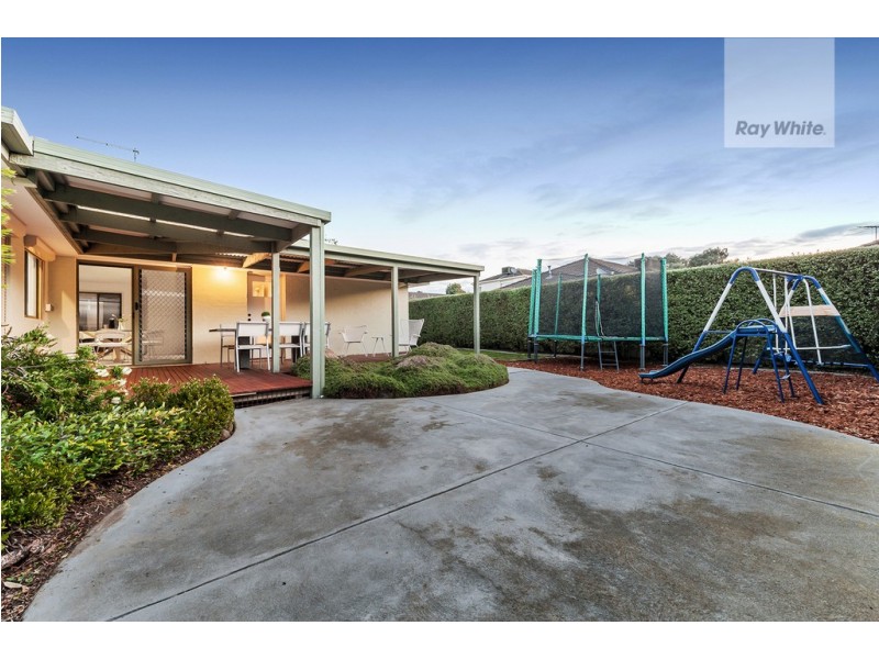 6 Gardenia Close, Craigieburn VIC 3064