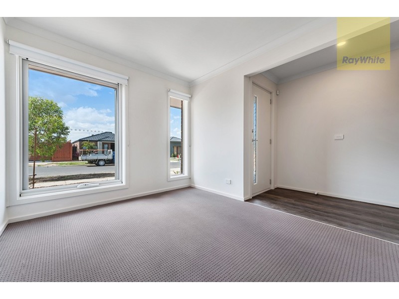 4 Highfield Drive, Mickleham VIC 3064