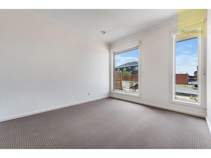4 Highfield Drive, Mickleham VIC 3064