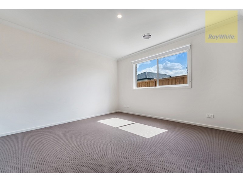 4 Highfield Drive, Mickleham VIC 3064