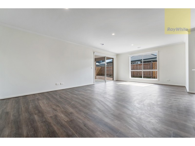 4 Highfield Drive, Mickleham VIC 3064