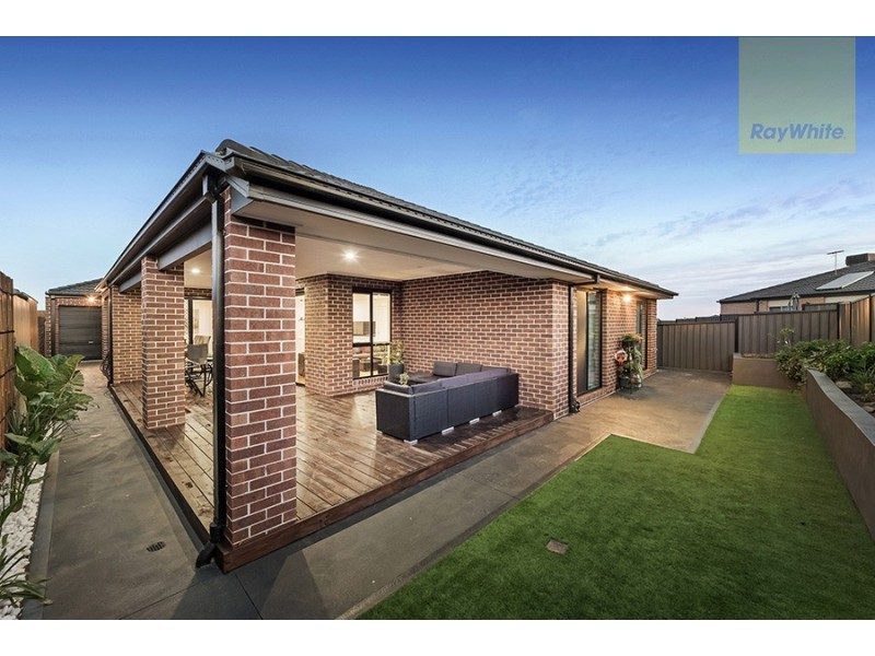 37 Escapade Boulevard, Craigieburn VIC 3064