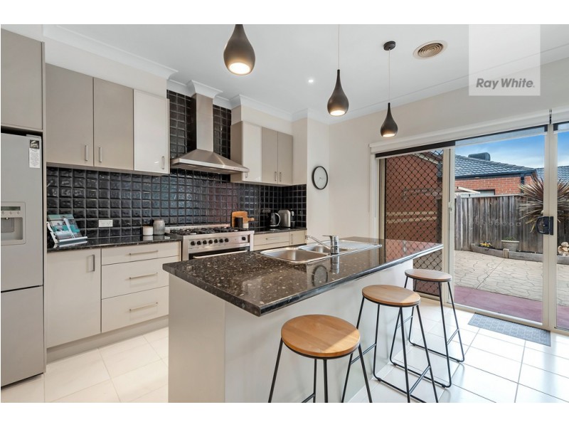 35 Bellfield Drive, Craigieburn VIC 3064
