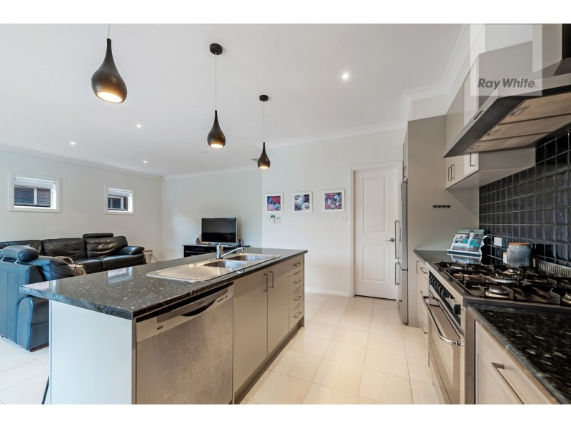 35 Bellfield Drive, Craigieburn VIC 3064