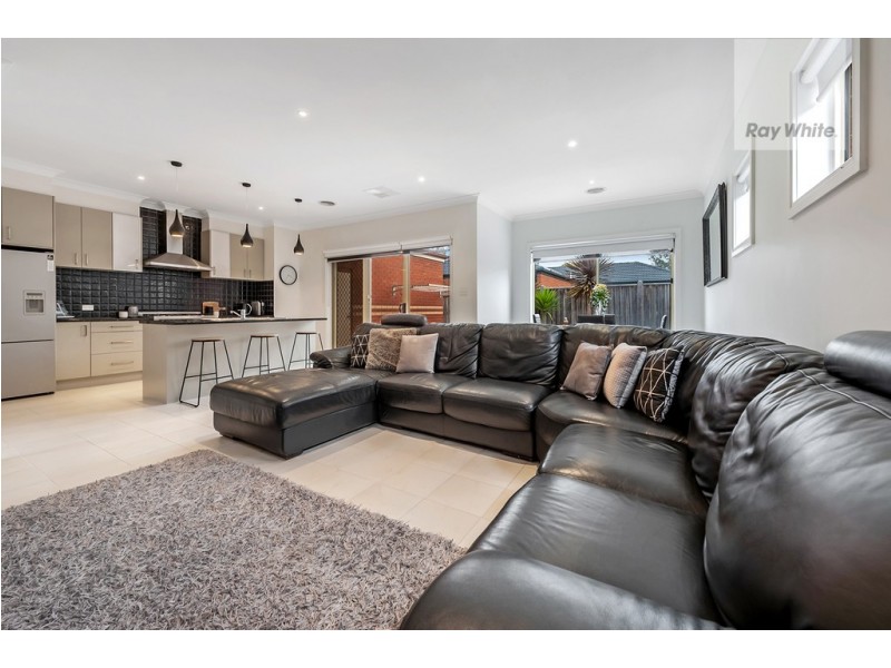 35 Bellfield Drive, Craigieburn VIC 3064