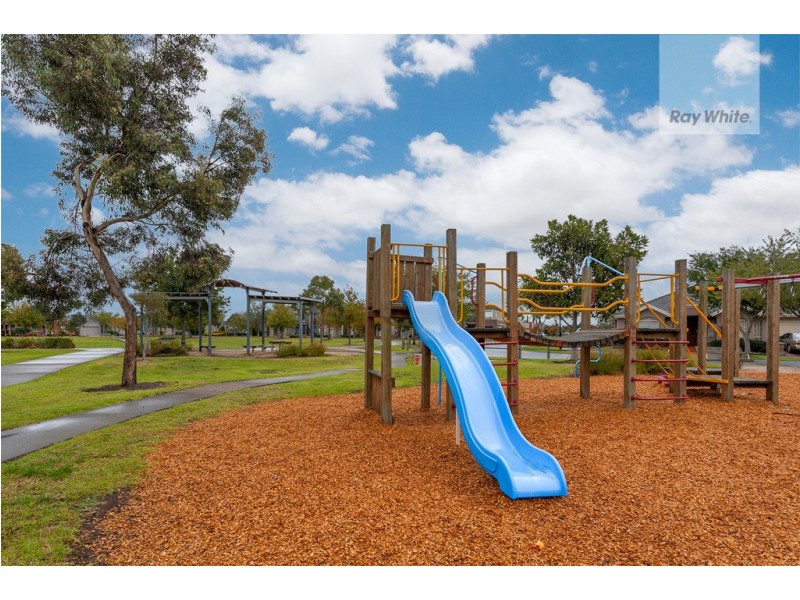 35 Bellfield Drive, Craigieburn VIC 3064