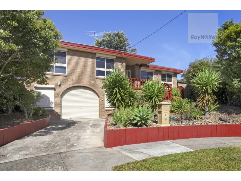 9 Farley Court, Gladstone Park VIC 3043