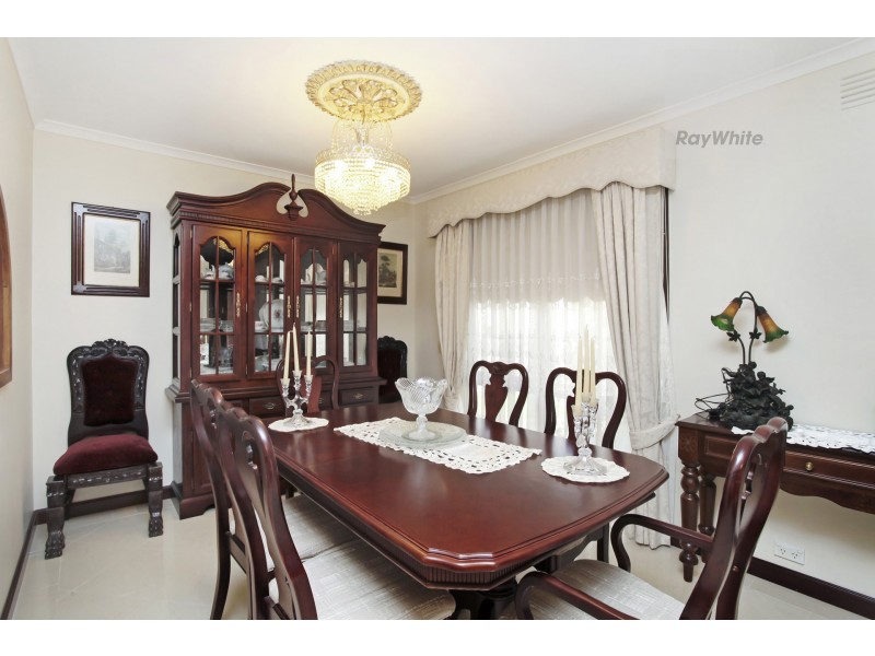 3 Bede Court, Gladstone Park VIC 3043