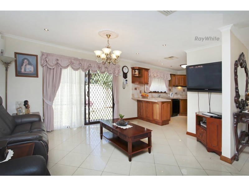 3 Bede Court, Gladstone Park VIC 3043