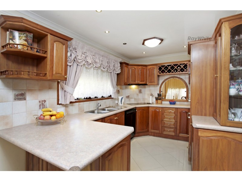 3 Bede Court, Gladstone Park VIC 3043