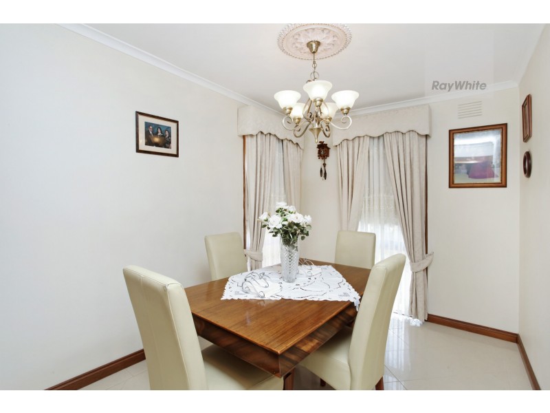 3 Bede Court, Gladstone Park VIC 3043