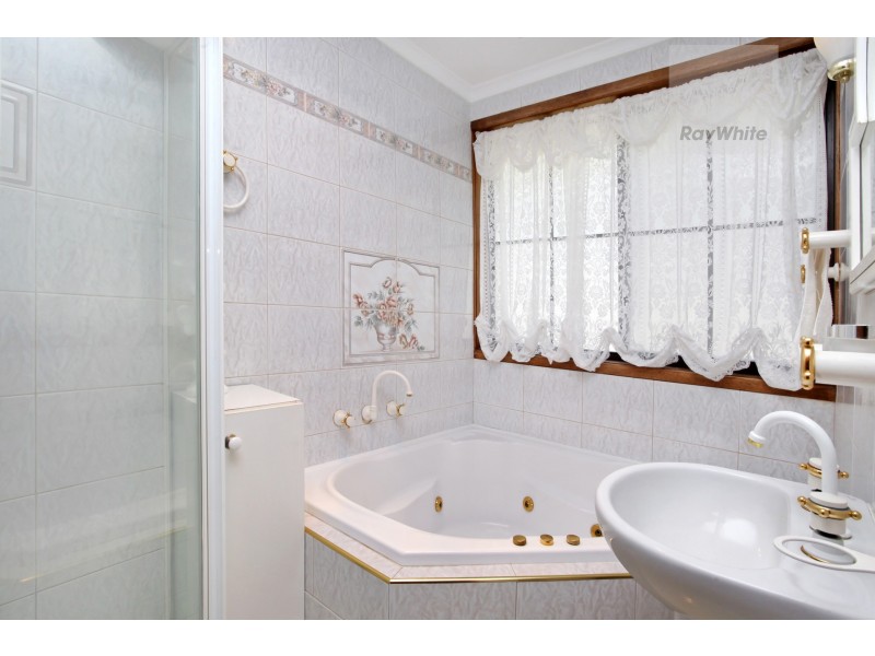 3 Bede Court, Gladstone Park VIC 3043