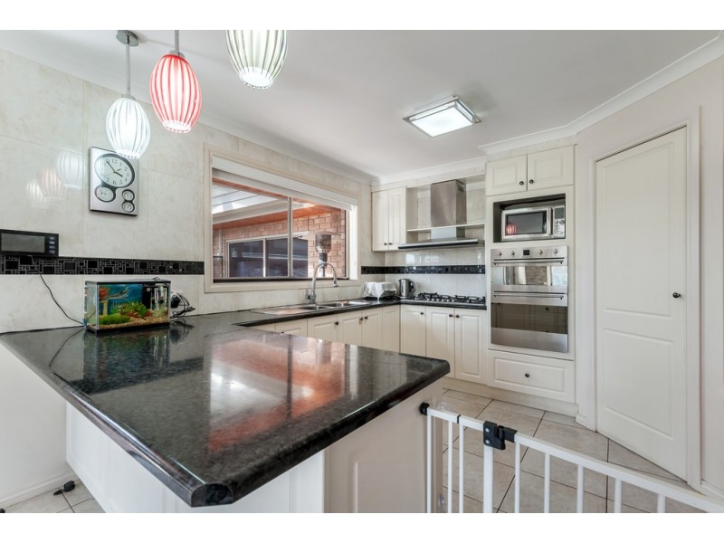 37 Wheatley Avenue, Roxburgh Park VIC 3064