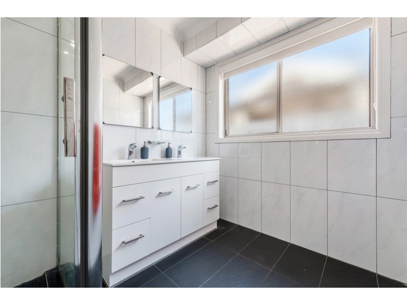 37 Wheatley Avenue, Roxburgh Park VIC 3064