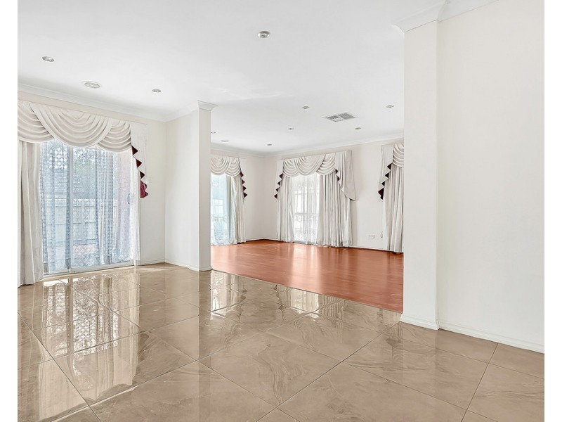 14 Farnham Court, Craigieburn VIC 3064