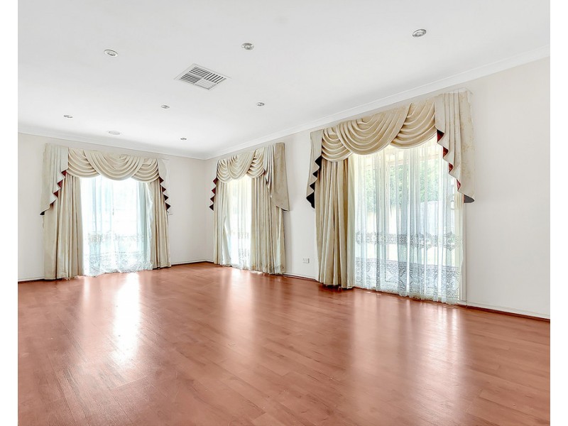 14 Farnham Court, Craigieburn VIC 3064