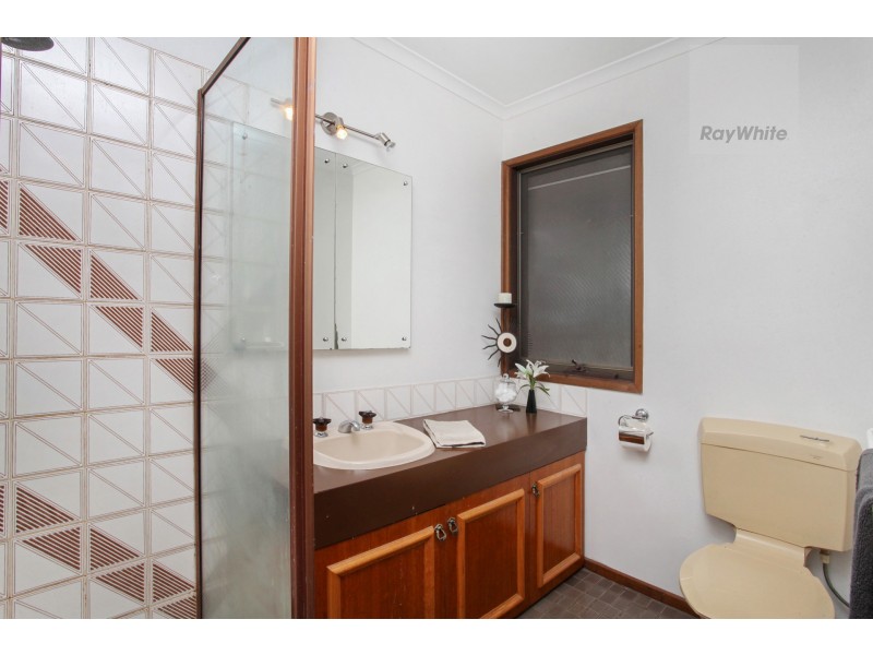 58 Lenoak Street, Gladstone Park VIC 3043