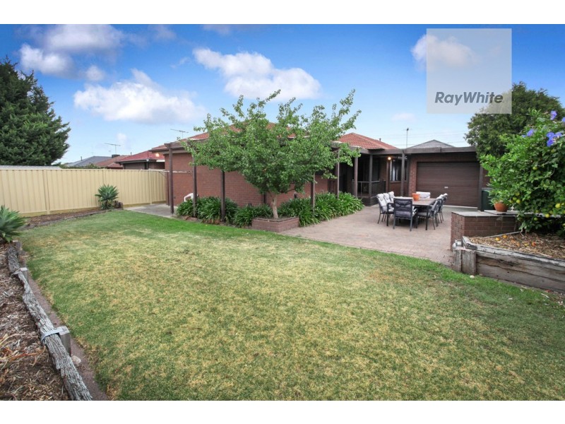 58 Lenoak Street, Gladstone Park VIC 3043