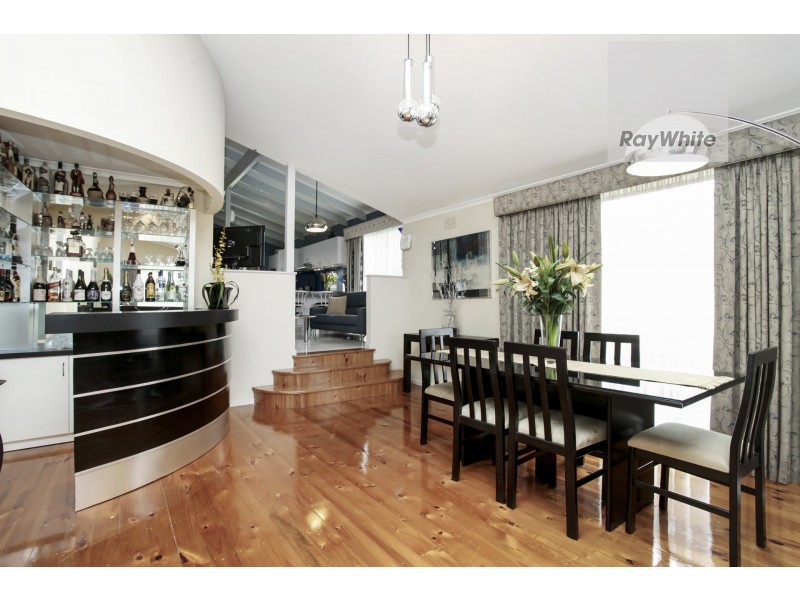 35 Fisher Grove, Tullamarine VIC 3043