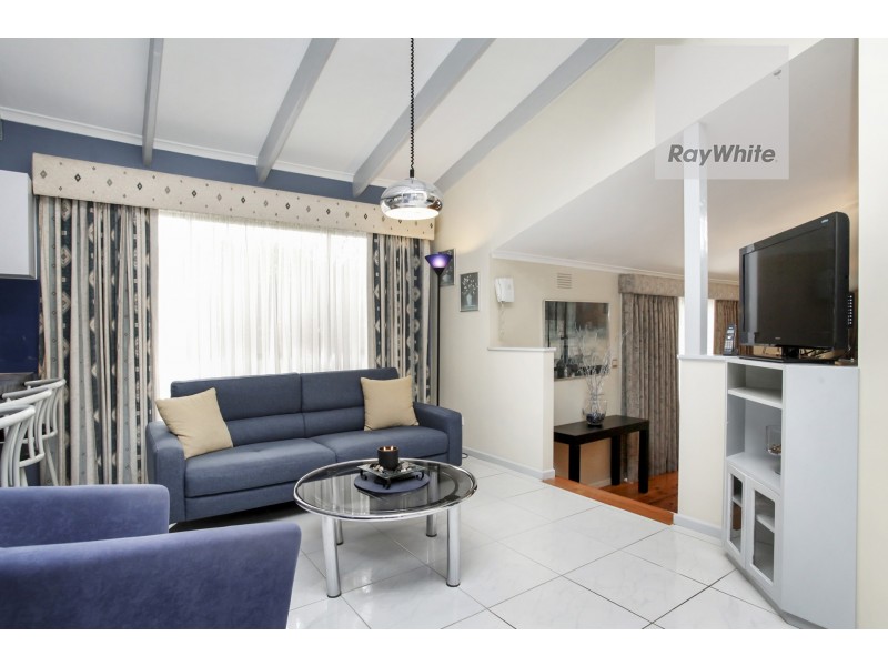 35 Fisher Grove, Tullamarine VIC 3043