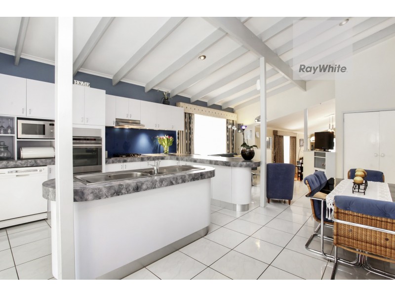 35 Fisher Grove, Tullamarine VIC 3043