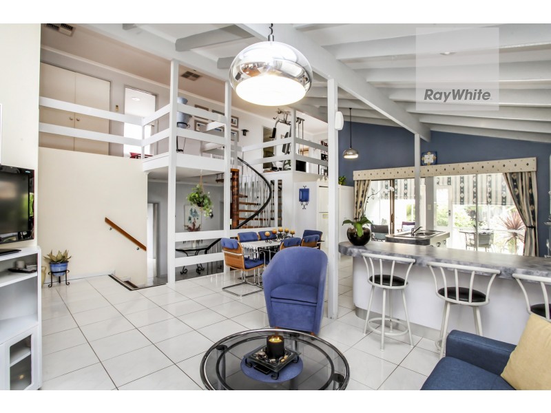 35 Fisher Grove, Tullamarine VIC 3043