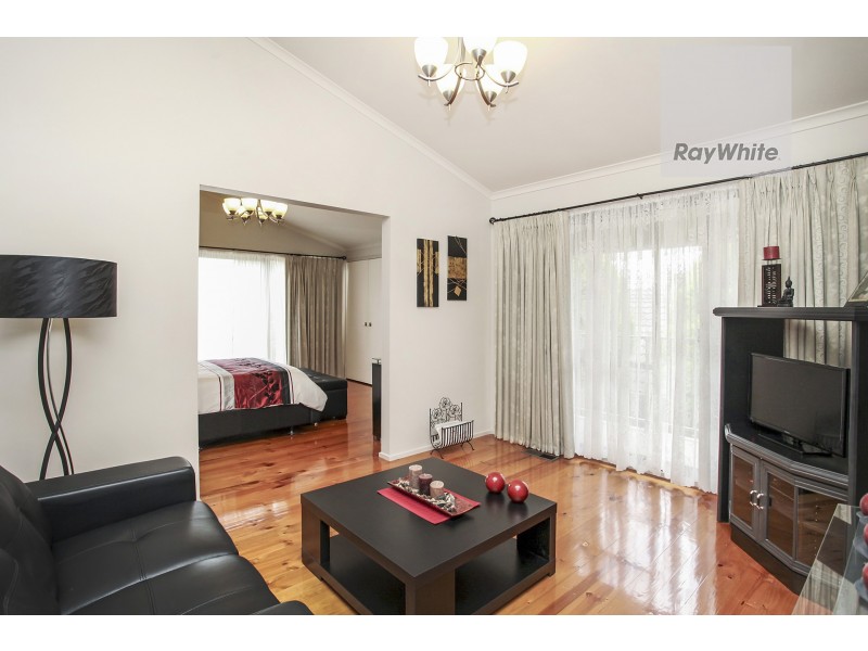 35 Fisher Grove, Tullamarine VIC 3043