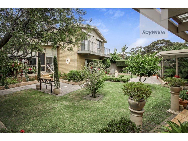 35 Fisher Grove, Tullamarine VIC 3043