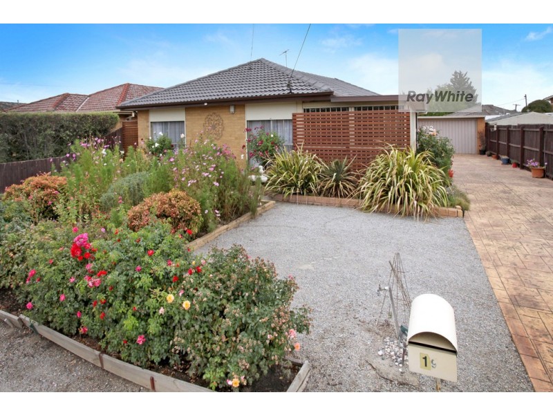 19 Samara Grove, Gladstone Park VIC 3043
