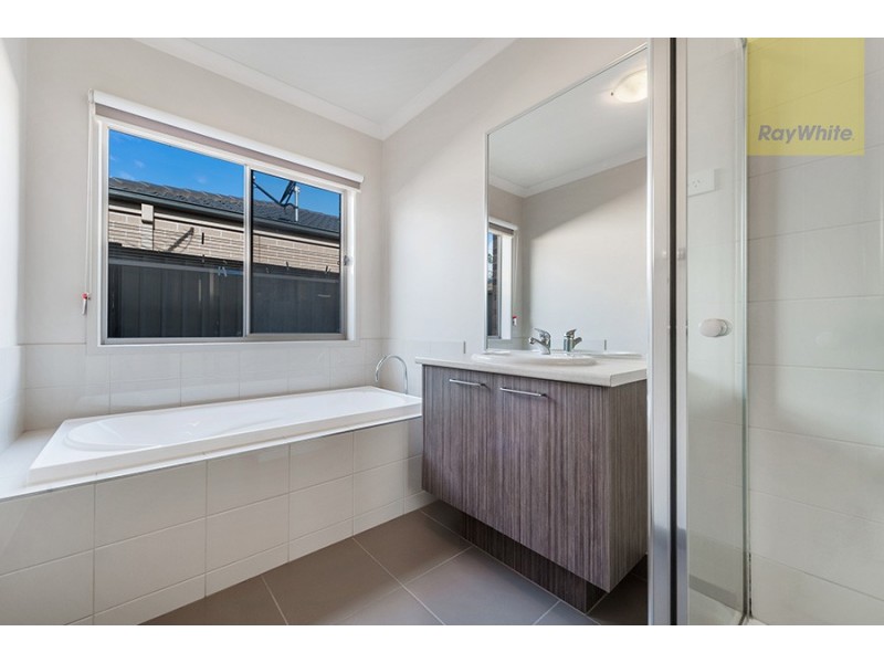 40 Spirited Way, Craigieburn VIC 3064