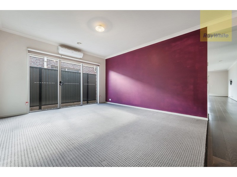 40 Spirited Way, Craigieburn VIC 3064