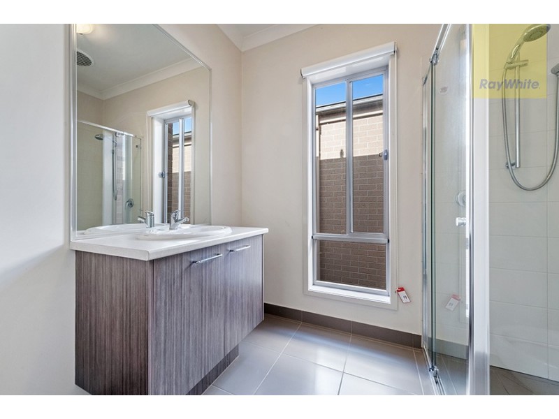 40 Spirited Way, Craigieburn VIC 3064