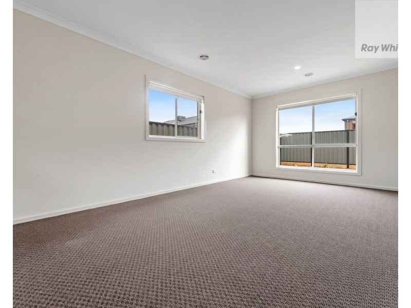 3 Fitzpatrick Circuit, Kalkallo VIC 3064