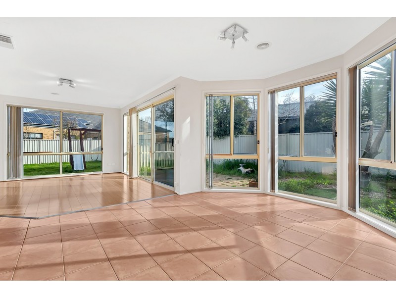 19 Mosman Way, Craigieburn VIC 3064
