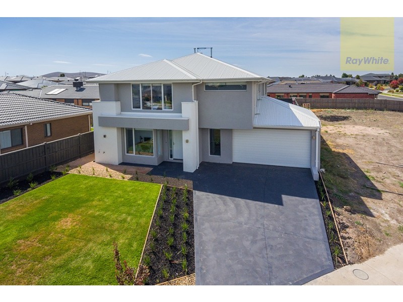 28 Halycon Bend, Beveridge VIC 3753